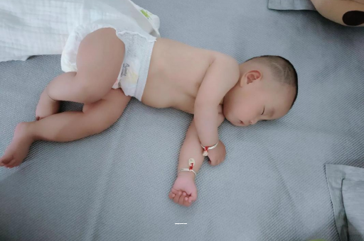 凉山三个月宝宝头围 凉山三个月宝宝头围